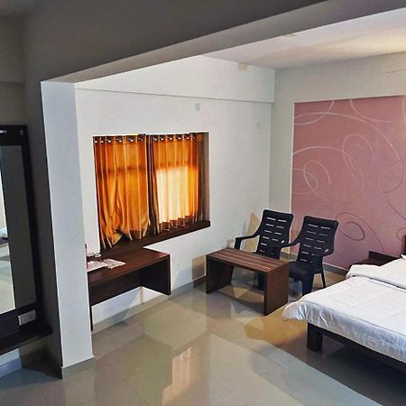 Hotel Radha Pangala Exterior photo