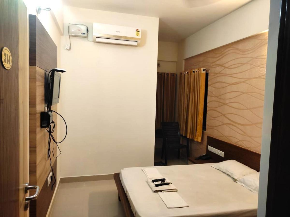 Hotel Radha Pangala Exterior photo